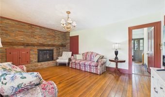 2934 College St, Austinburg, OH 44010