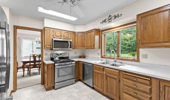 2207 Buchanan Dr, Ames, IA 50010