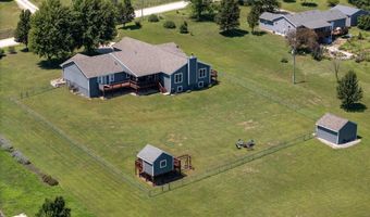 8244 SW Indian Hills Rd, Auburn, KS 66402