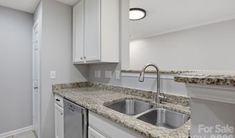 3921 Picasso Ct, Charlotte, NC 28205