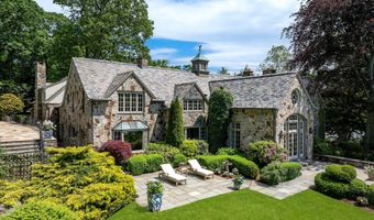 82 Arrowhead Way, Darien, CT 06820