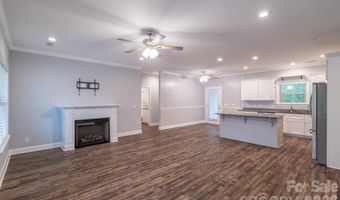939 Old Stagecoach Rd, Camden, SC 29020