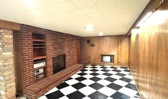 21 Eastwood Rd, Bridgeport, CT 06606