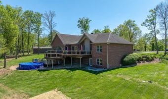 5120 Country Hills Dr, Aurora, IN 47001