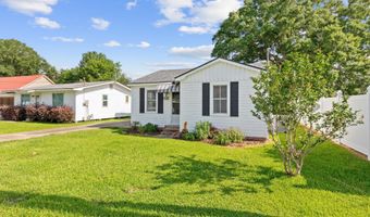 1617 Oscar St, Abbeville, LA 70510
