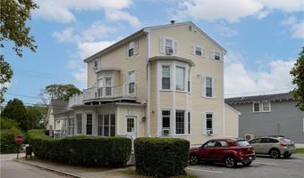 26 Cliff Ave 4, Newport, RI 02840