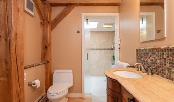 395 Hillwinds Rd, Brattleboro, VT 05301