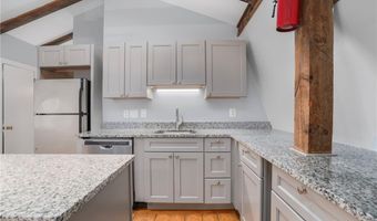 31 Bridge St B, Newport, RI 02840