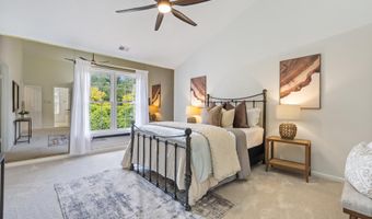 1020 WILLOWLEAF Way, Potomac, MD 20854