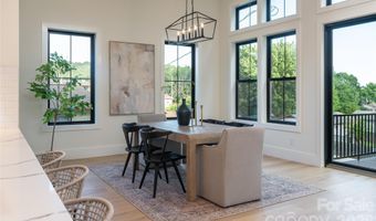 6 Dailey Dr, Asheville, NC 28801