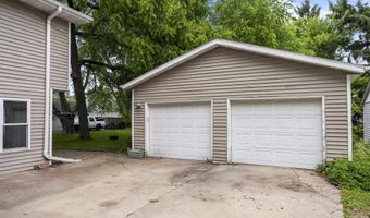 1324 W WASHINGTON St, Appleton, WI 54914