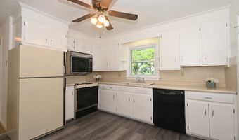 46 Topstone Dr, Danbury, CT 06810