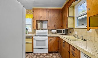 1118 E 19TH St, Cheyenne, WY 82001