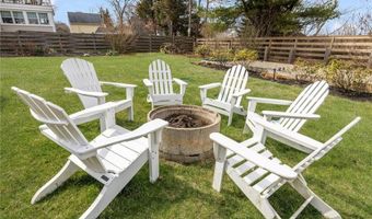 13 Starboard Ave, Jamestown, RI 02835