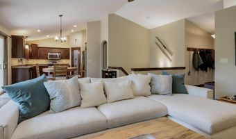 4800 N INDIGO Ln, Appleton, WI 54913