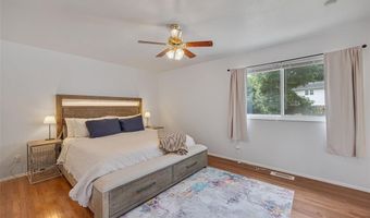 380 Genoa Dr, Ballwin, MO 63021