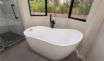 1677 S Hill Ave, Fallbrook, CA 92028