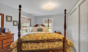 100 Adams Rd, Bloomfield, CT 06002