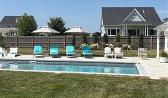 163 Morrison Ave, Middletown, RI 02842