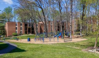 3356 WOODBURN Rd #34, Annandale, VA 22003