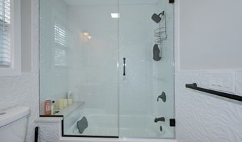20 Duchess Ave, North Middletown, NJ 07748