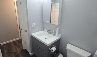 1222 NE 11th Ave, Aberdeen, SD 57401