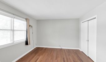 1405 Surrey Ln, Algonquin, IL 60102