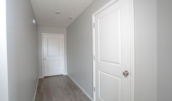 110 Pin Oak Dr Dr, Aurora, MO 65605