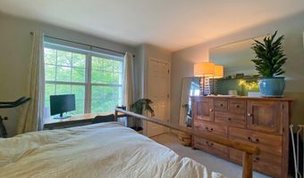 294 Hildred Dr 294, Burlington, VT 05401