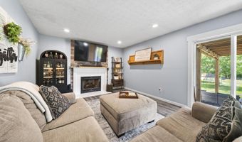 44 Ashton Dr, Ashville, OH 43103