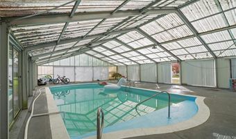 2 Oak Grove Blvd, North Providence, RI 02911