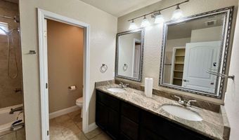 512 Almond Tree Ln, Clovis, NM 88101