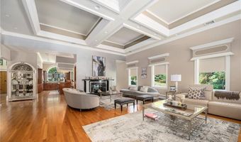 55 Wilbur Rd, Lincoln, RI 02865