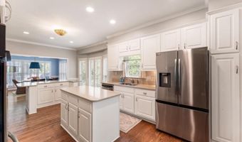 385 Carybell Ln, Alpharetta, GA 30004