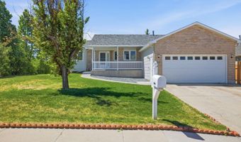 327 CODY St, Cheyenne, WY 82009