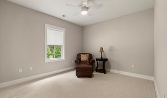 24 Alumni Rd, Beaufort, SC 29907