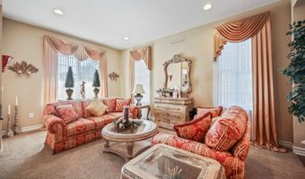 28 Pond View Cir, Barnegat, NJ 08005