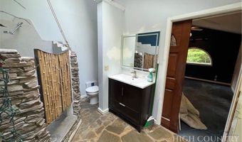 187 Little Creekside, Banner Elk, NC 28604