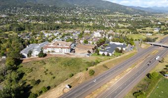 993 Mountain Meadows Dr, Ashland, OR 97520