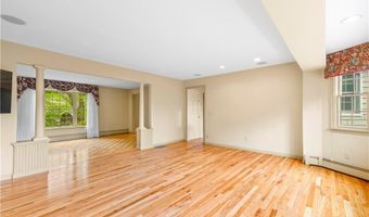 61 Kimberly Ln, Cranston, RI 02921