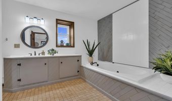 854 Main St, Belford, NJ 07718