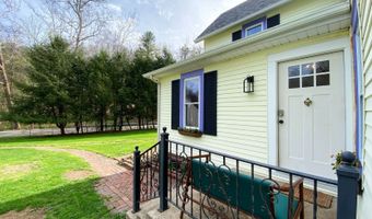11522 Strouds Run Rd, Athens, OH 45701