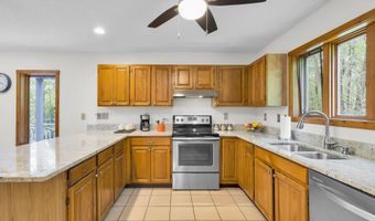 31 Wildwood Dr, Columbia, CT 06237