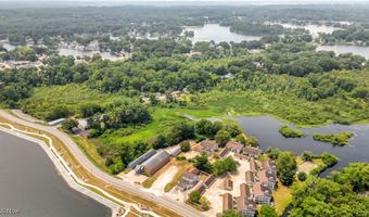 255 PORTAGE LAKES Dr, Akron, OH 44319
