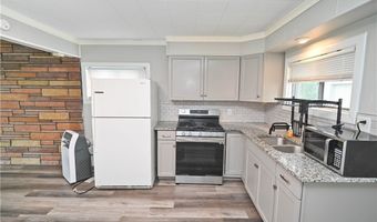 446 S Edgehill Ave, Austintown, OH 44515