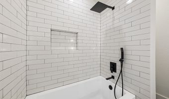 4133 Towne Green Cir, Addison, TX 75001