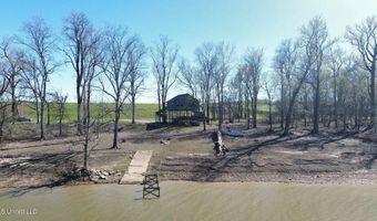 2 Greenwood Miller Rd, Beulah, MS 38726