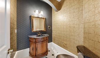 675 FALLS LAKE Dr, Alpharetta, GA 30022