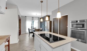 215 Cobblefield Ct, Ballwin, MO 63011