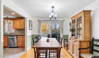 7 Maria St, Lincoln, RI 02865
